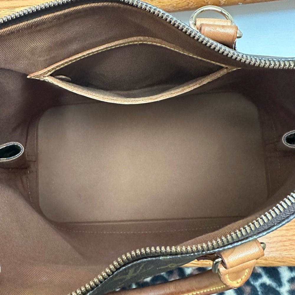 Louis Vuitton Alma Hand Bag - Picture 11 of 11